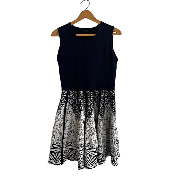 Interdee Paris Blue and White Sleeveless Fit and Flare Scoop Neck Dress Large - Picture 3 of 9